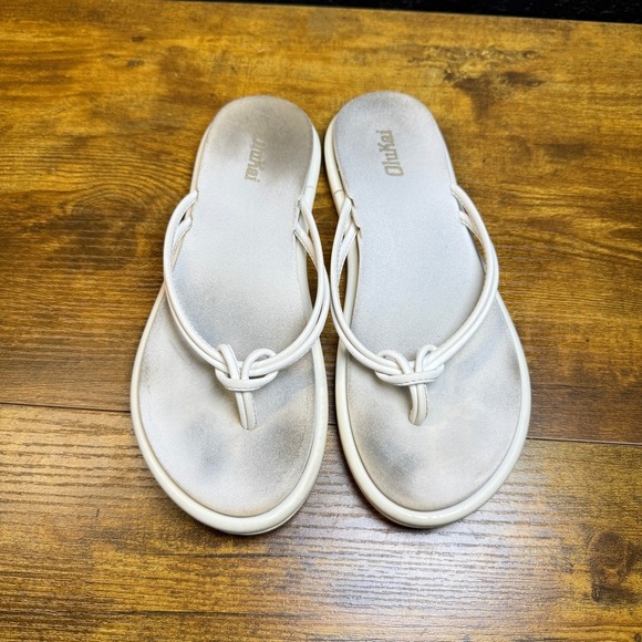 OluKai Kaha White Flip Flop Thong Sandals Womens Size 8